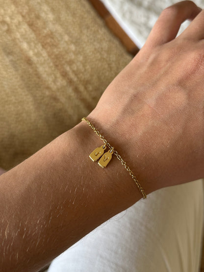 pulsera de iniciales personalizadas