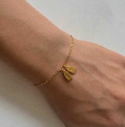 DOS pulseras de iniciales personalizadas