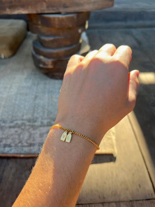 pulsera de iniciales personalizadas